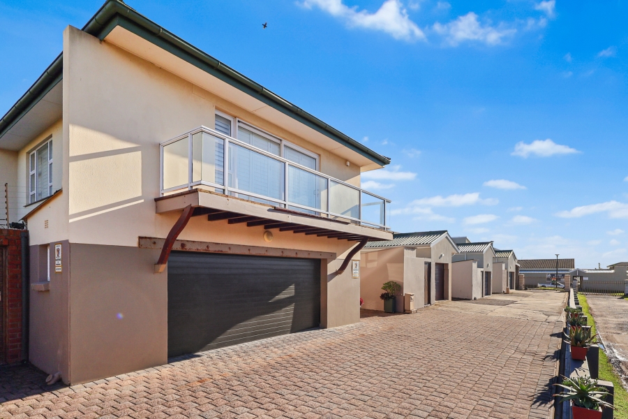 4 Bedroom Property for Sale in Gonubie Eastern Cape
